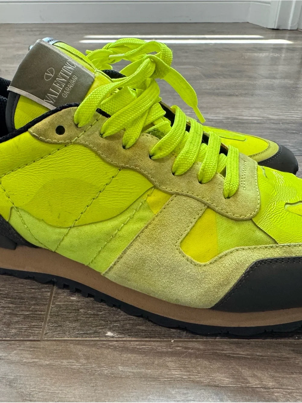Valentino Garavani Rockrunner Neon Yellow Camo Sneakers Men EU 44 Neon Italy
